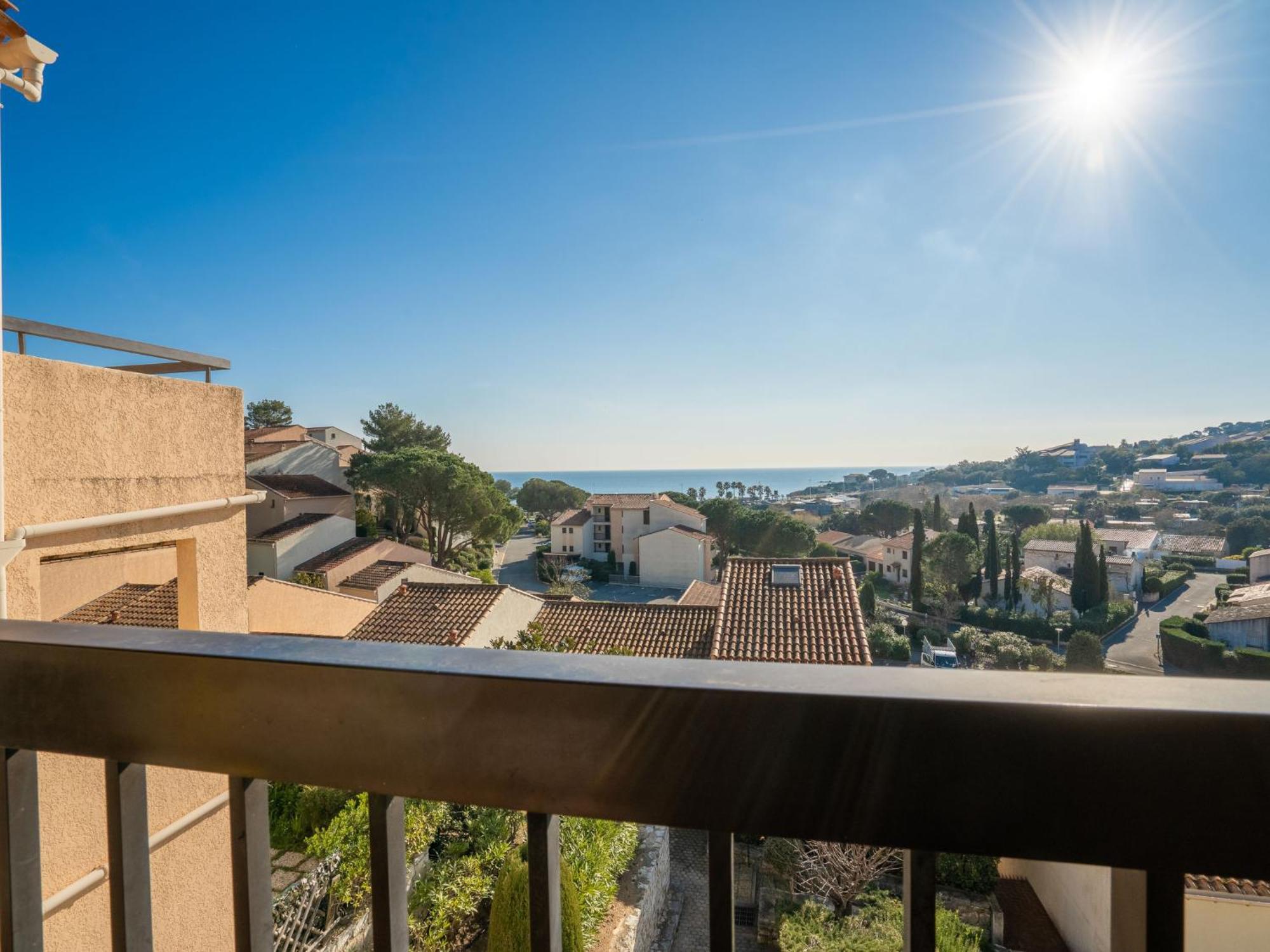 Apartment Le Domaine De La Gaillarde-17 By Interhome Les Issambres Exteriér fotografie
